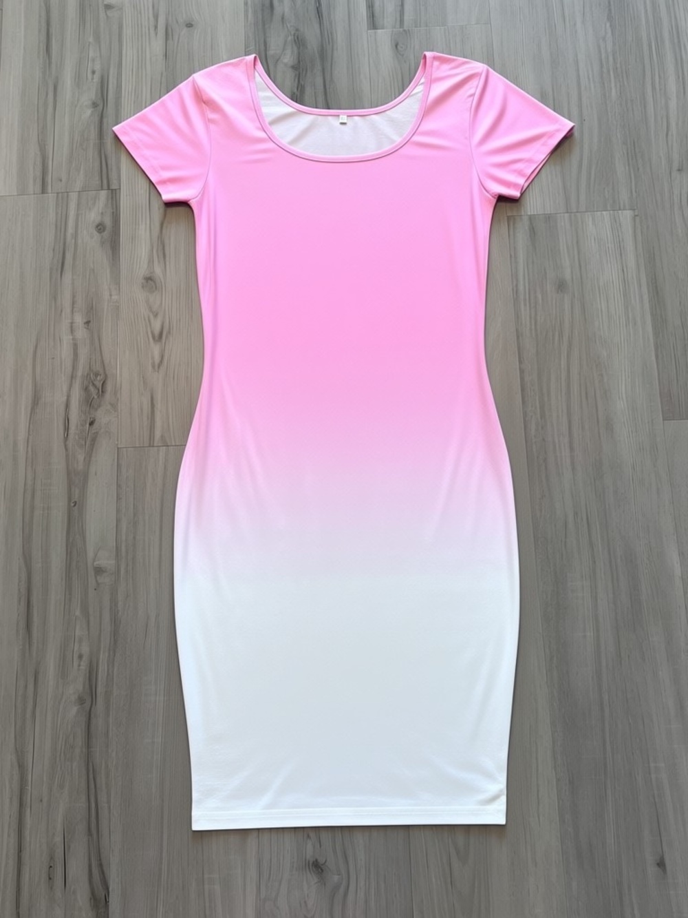 Pink to White Ombre Bodycon Dress scoop neck short sleeve midi lightweight NWOT - Picture 3 of 9